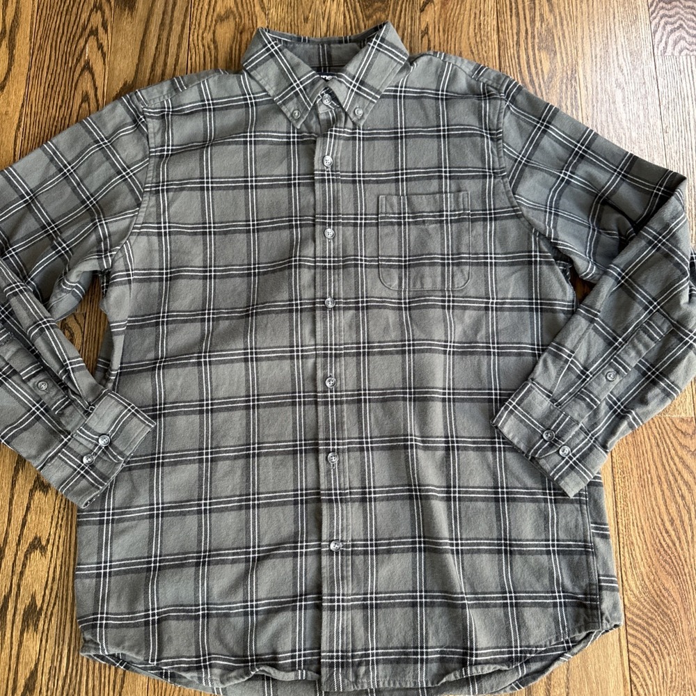 Lands' End Men's Plaid Flannel Shirt Black Gray Button Down Long Sleeve Size